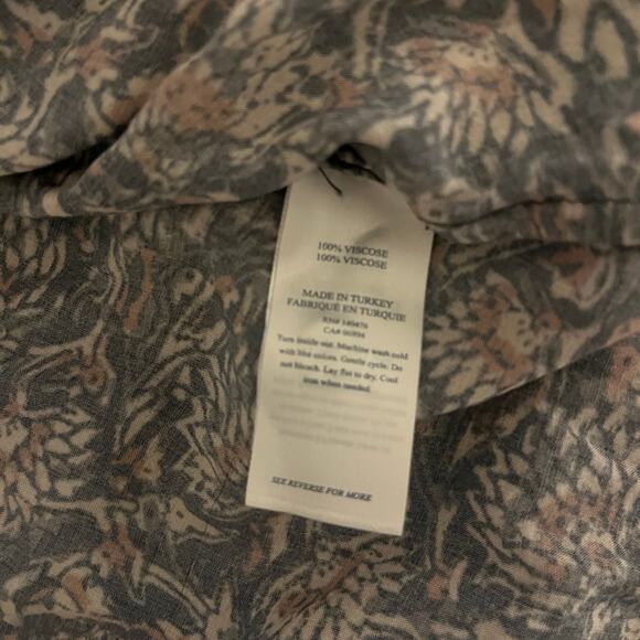 Faherty Portia Artisan Block Print 3/4 Sleeve Blouse Top Navy Tan Size M - Picture 7 of 8